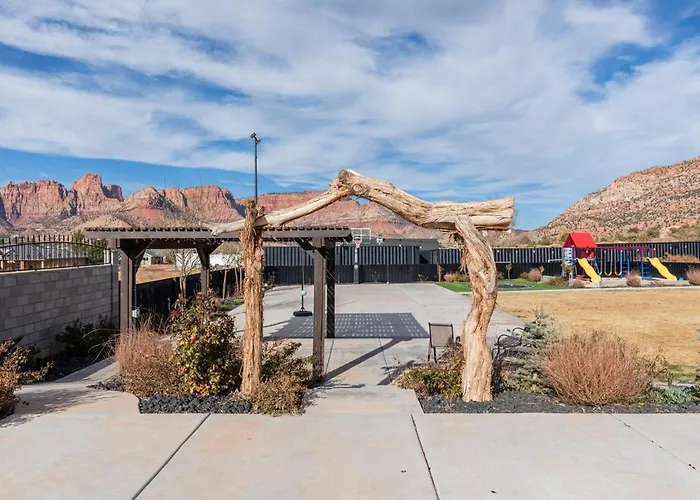 Zion Vista Poolside Manor Sauna Golf Gym