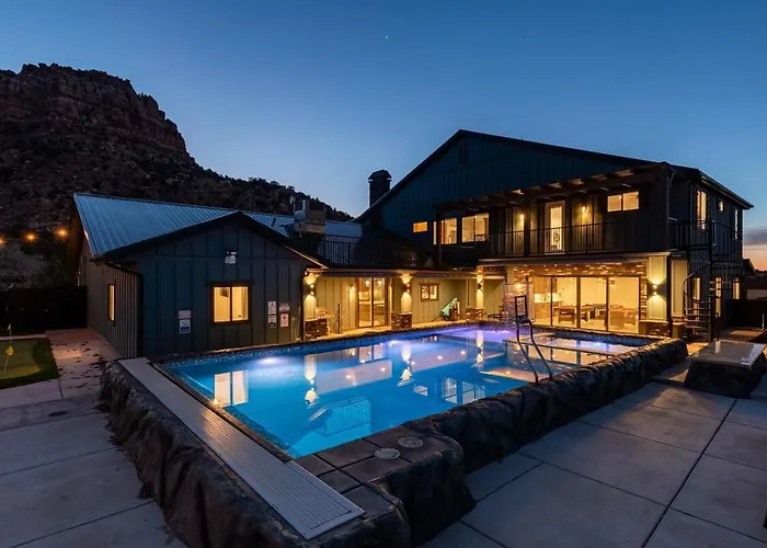 Chalet Zion Vista Poolside Manor Sauna Golf Gym