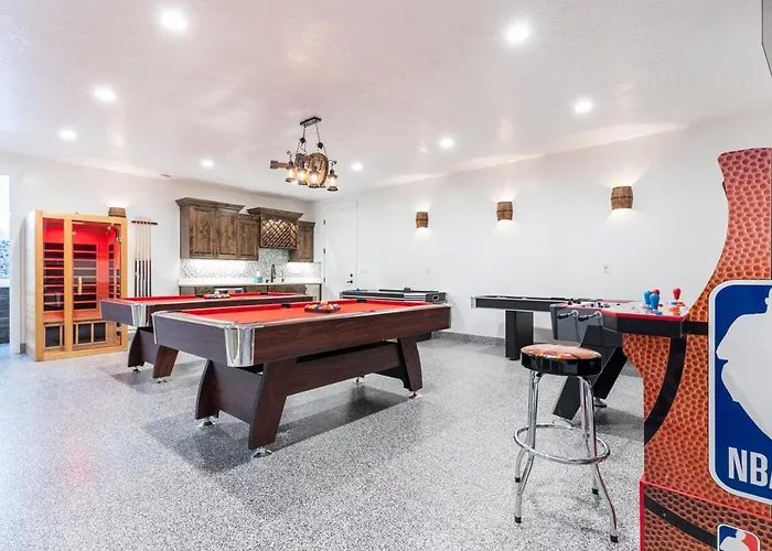 Chalet Zion Vista Poolside Manor Sauna Golf Gym *